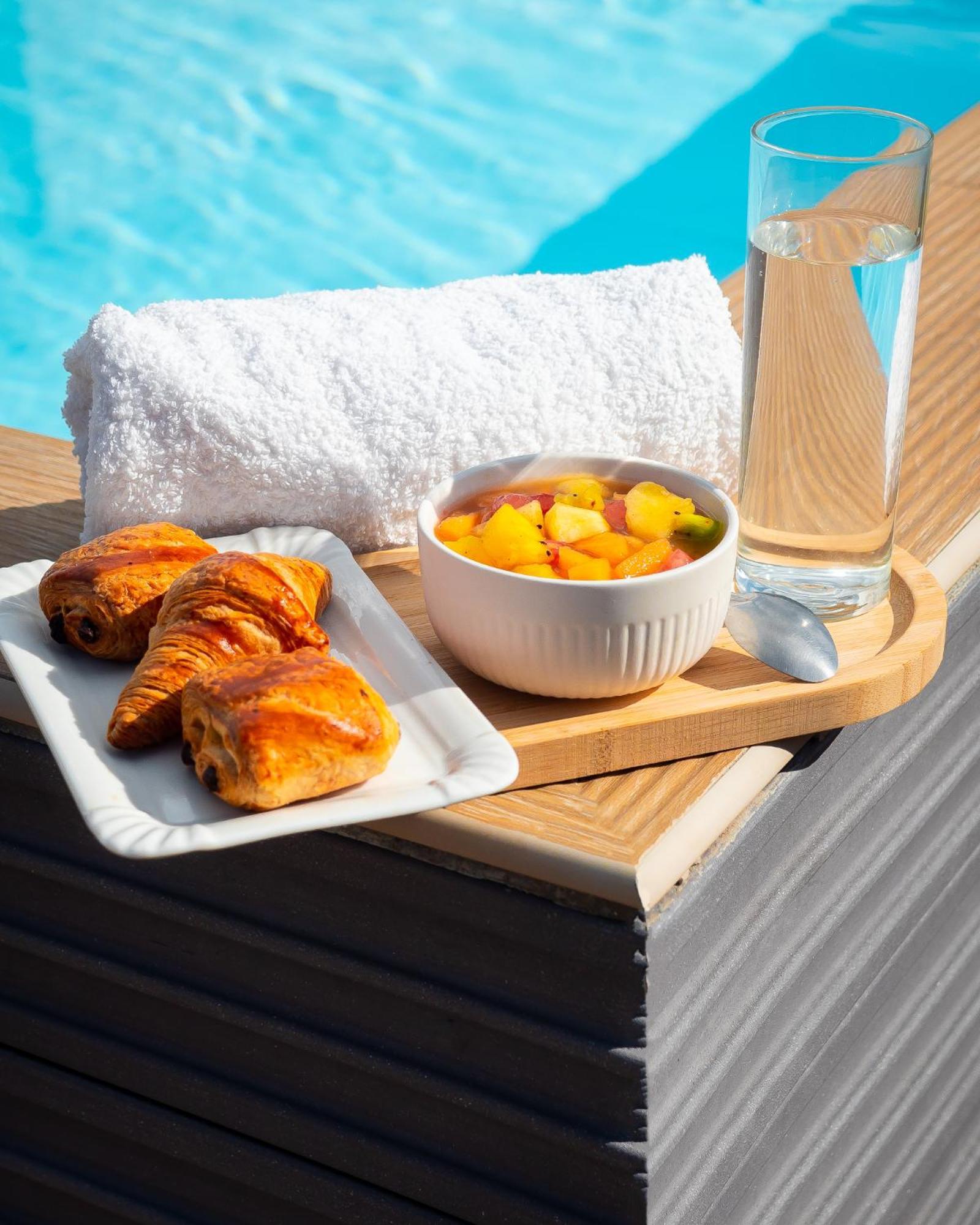 Evasion En Plein Coeur De La Ville Studio Jacuzzis Sauna Et Piscine Au Centre De Port-Louis Εξωτερικό φωτογραφία